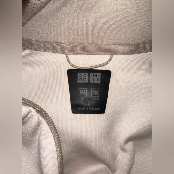 Uniqlo men’s Large sweatshirt, excellent condition. - Picture 2 of 6